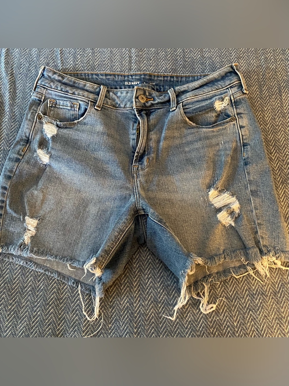 Old Navy Shorts Womens 8 Blue Denim Distressed Mid-Rise Stretch 5” Raw Hem Boho